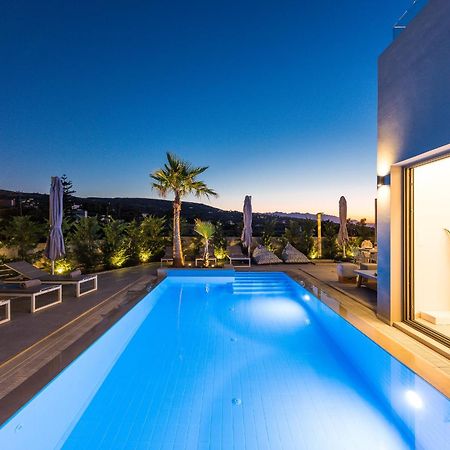 Vasilios Villa, With Pool, Gym & Close To Beach, By Thinkvilla Loutra Exterior foto